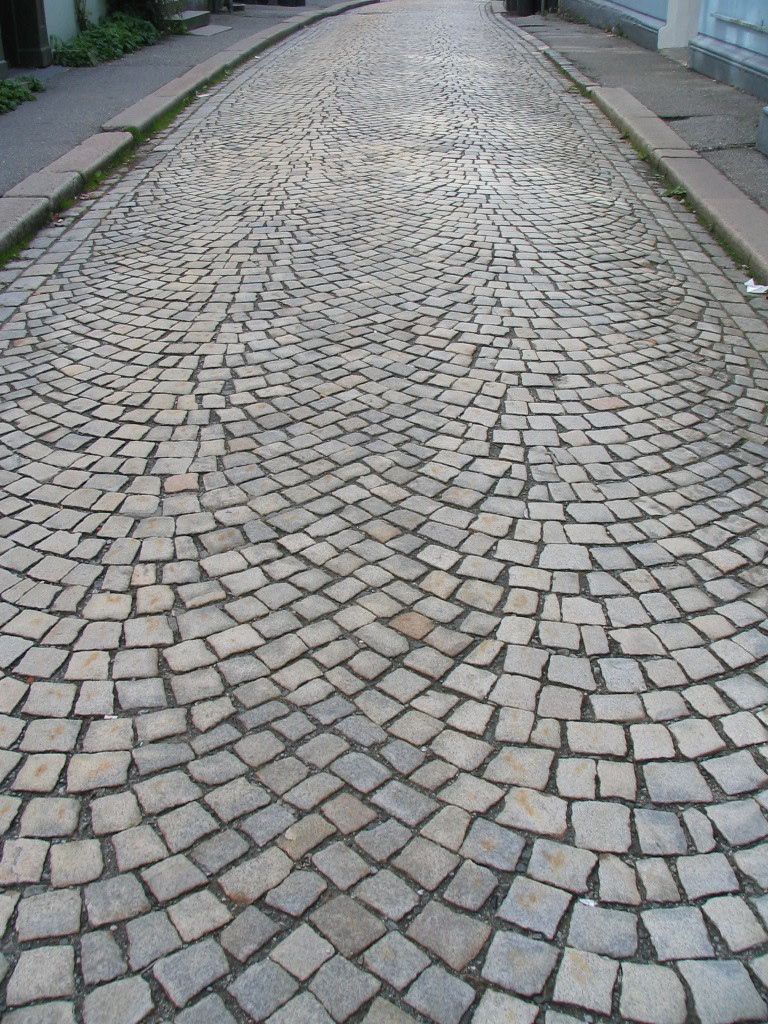 Cobblestone hatch Typical_cobblestone_street