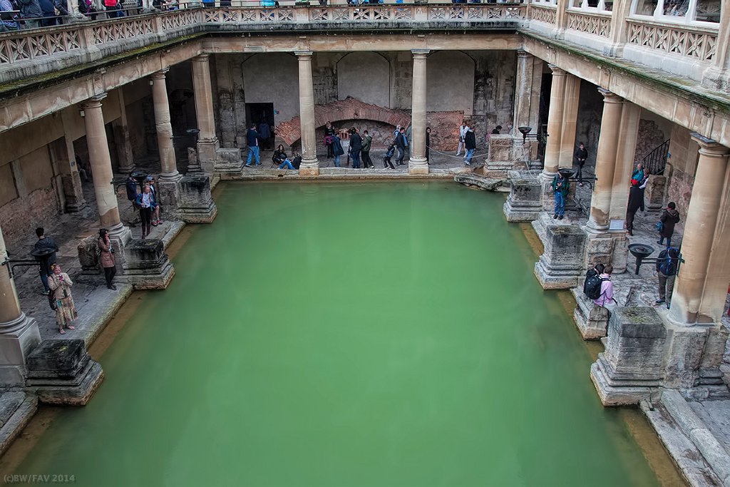 UKBathTheRomanBaths2