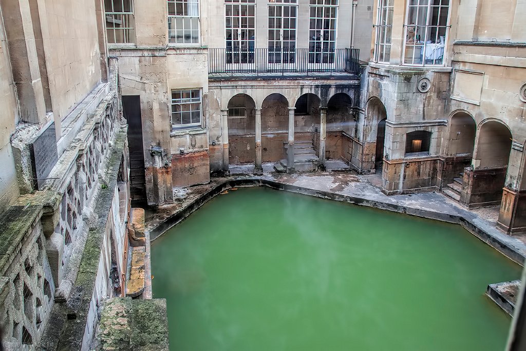 UKBathTheRomanBaths4